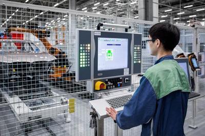 訪華晨寶馬沈陽智能工廠 解碼工業4.0如何重塑生活與通信技術未來